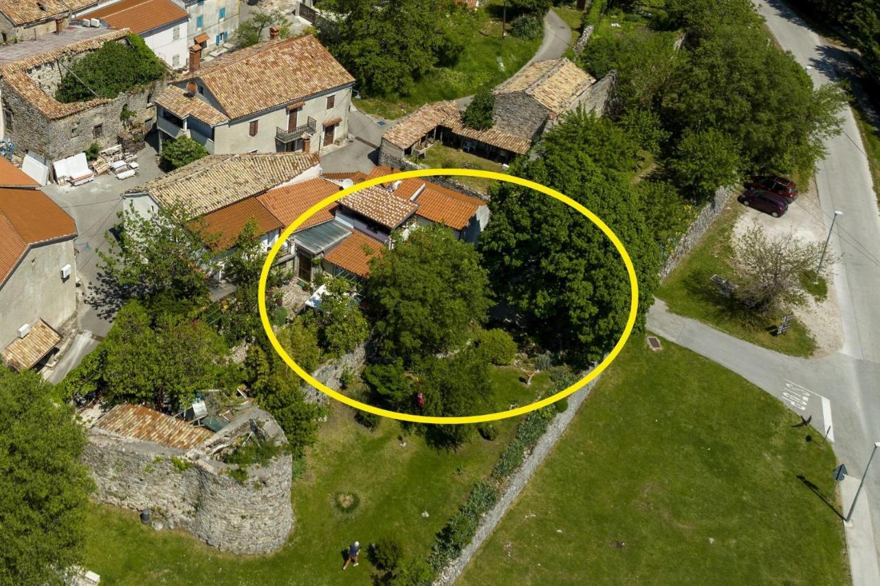 Apartment Pod Lipom Roč Zewnętrze zdjęcie