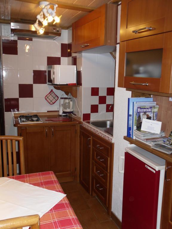 Apartment Pod Lipom Roč Pokój zdjęcie